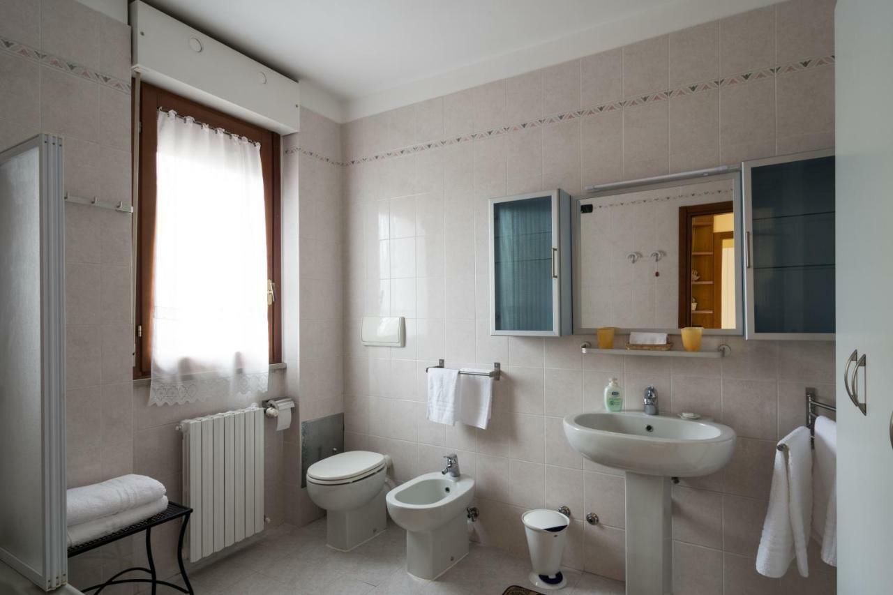 Cozy Penthouse Villa ซานโดนาโต มีลาเนเซ ภายนอก รูปภาพ