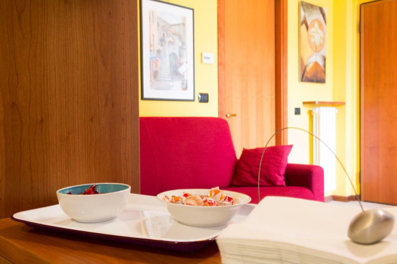 Cozy Penthouse Villa ซานโดนาโต มีลาเนเซ ภายนอก รูปภาพ